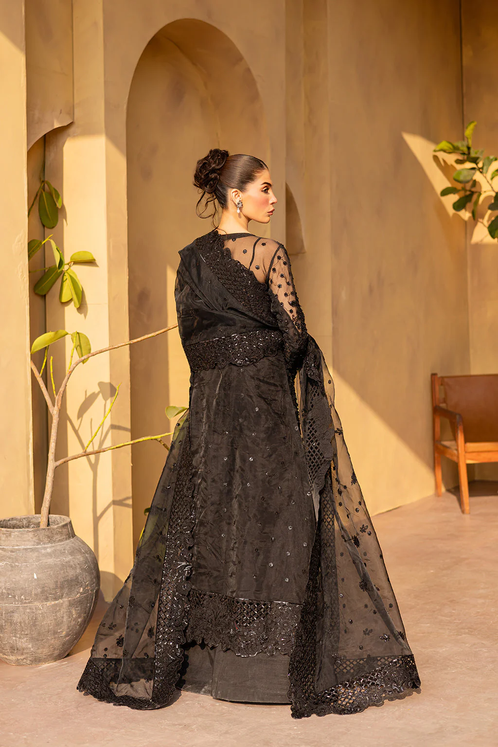 VELVRA - Image 4